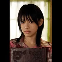 배우인 사토나카 유이의 대표 이미지