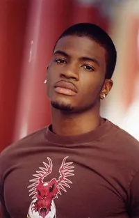 배우인 블랙 토마스의 대표 이미지