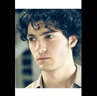 배우인 데이빗 엘페이의 대표 이미지