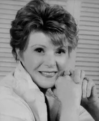 배우, 음악인 샤니 월리스의 대표 이미지