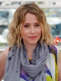 배우인 앨머 잭의 대표 이미지