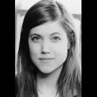 영화배우인 채리티 웨이크필드의 대표 이미지