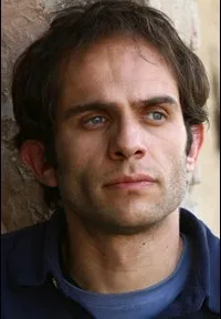 배우인 바박 하미디안의 대표 이미지