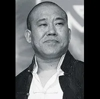 배우인 두욱동의 대표 이미지