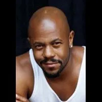 영화배우인 록몬드 던바의 대표 이미지