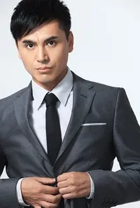 영화배우인 순우산산의 대표 이미지