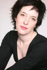 각본, 배우인 크리스틴 앙글리오의 대표 이미지