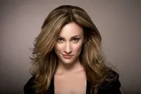 영화배우인 제시카 하몬의 대표 이미지