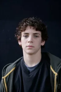 배우인 후니오 발베르데의 대표 이미지