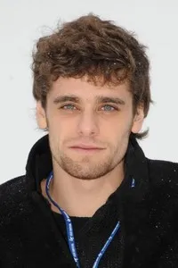 영화배우인 아르튀르 뒤퐁의 대표 이미지