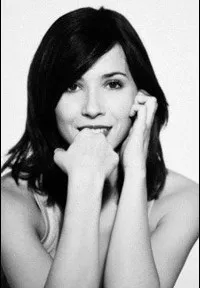 배우인 바바라 고에나가의 대표 이미지