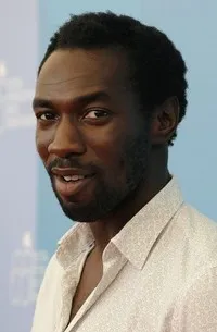 배우인 시릴 구에이의 대표 이미지