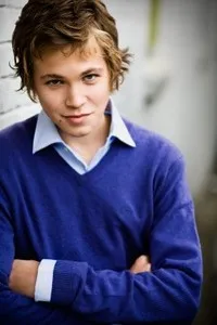 영화배우인 알렉산더 칼버트의 대표 이미지