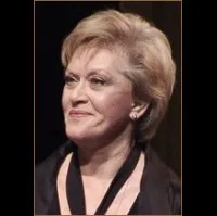 배우인 알리사 프레진드리치의 대표 이미지