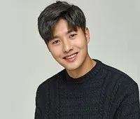 탤런트인 신정윤의 대표 이미지