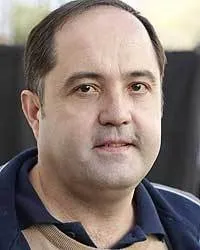 배우인 에두아르도 앙투냐의 대표 이미지