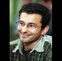 영화배우인 온드레이 베트히의 대표 이미지