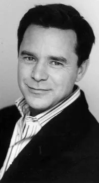 영화배우인 기욤 드 통케덱의 대표 이미지