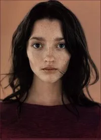 배우인 오드리 마네이의 대표 이미지