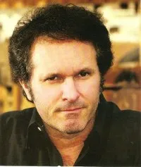 영화배우인 래리 레버티의 대표 이미지