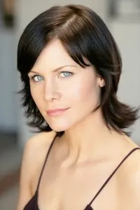 배우인 조시 데이비스의 대표 이미지