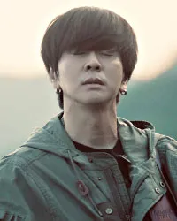 가수, 락커, 유튜버인 윤도현의 대표 이미지