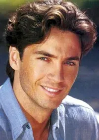 영화배우인 알레시오 보니의 대표 이미지