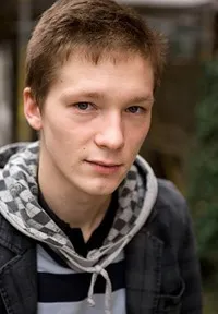 영화배우인 야콥 마트슈엔츠의 대표 이미지