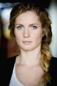 배우인 코르넬리아 그뢰쉘의 대표 이미지