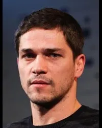 배우인 졸트 나지의 대표 이미지