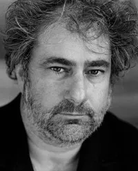 배우, 각본, 감독인 구스타브 드 케르베른의 대표 이미지