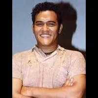 배우인 손타야 칫마니의 대표 이미지