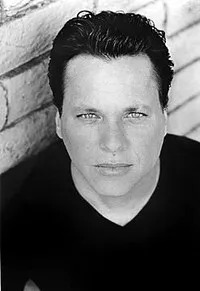 영화배우인 마르코스 A. 페라에즈의 대표 이미지