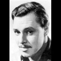 배우인 이반 데스니의 대표 이미지