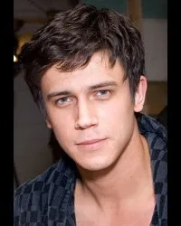 배우인 레오니드 비체빈의 대표 이미지