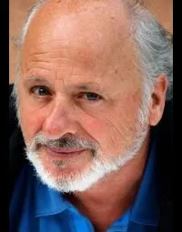 배우, 각본인 마르코 메세리의 대표 이미지