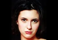 배우인 안토넬라 코스타의 대표 이미지