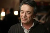 영화배우인 오스카 마르티네즈의 대표 이미지