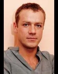 배우인 필립 블라제크의 대표 이미지