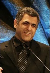 영화감독인 마니 하기기의 대표 이미지