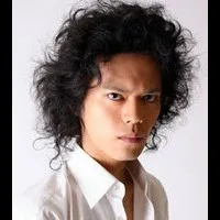 배우, 감독, 각본인 츠지오카 마사토의 대표 이미지