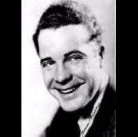 배우인 제임스 머레이의 대표 이미지