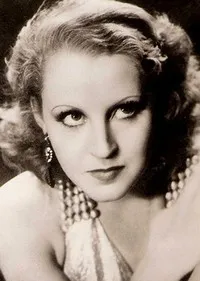 배우인 브리기트 헬름의 대표 이미지