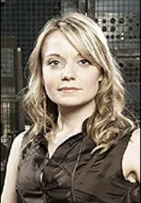 배우인 크리스틴 바텀리의 대표 이미지