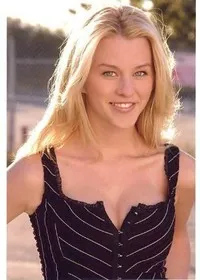 배우인 킴 쇼의 대표 이미지