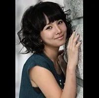 탤런트, 연극배우인 정보름의 대표 이미지