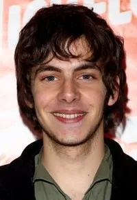 배우인 알레산드로 스페르두티의 대표 이미지