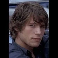 배우인 세바스티안 스트뢰벨의 대표 이미지