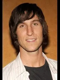 영화배우인 파블로 쉬레이버의 대표 이미지