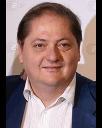 영화배우인 위르겐 타라흐의 대표 이미지